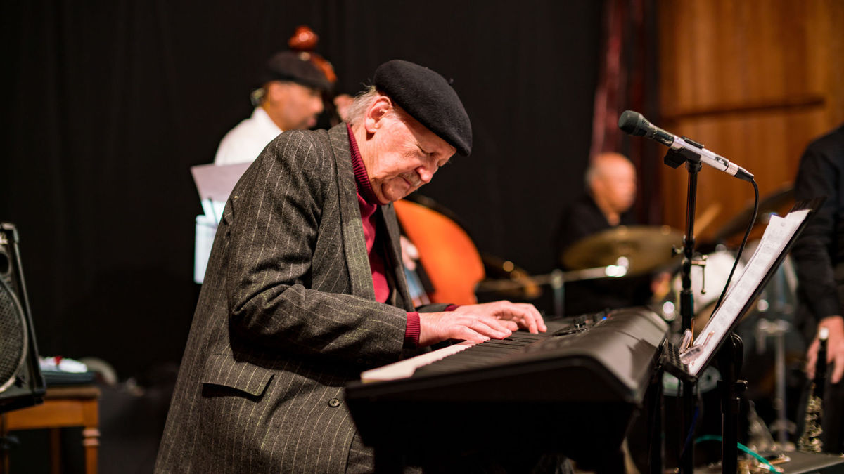 Larry Vuckovich
